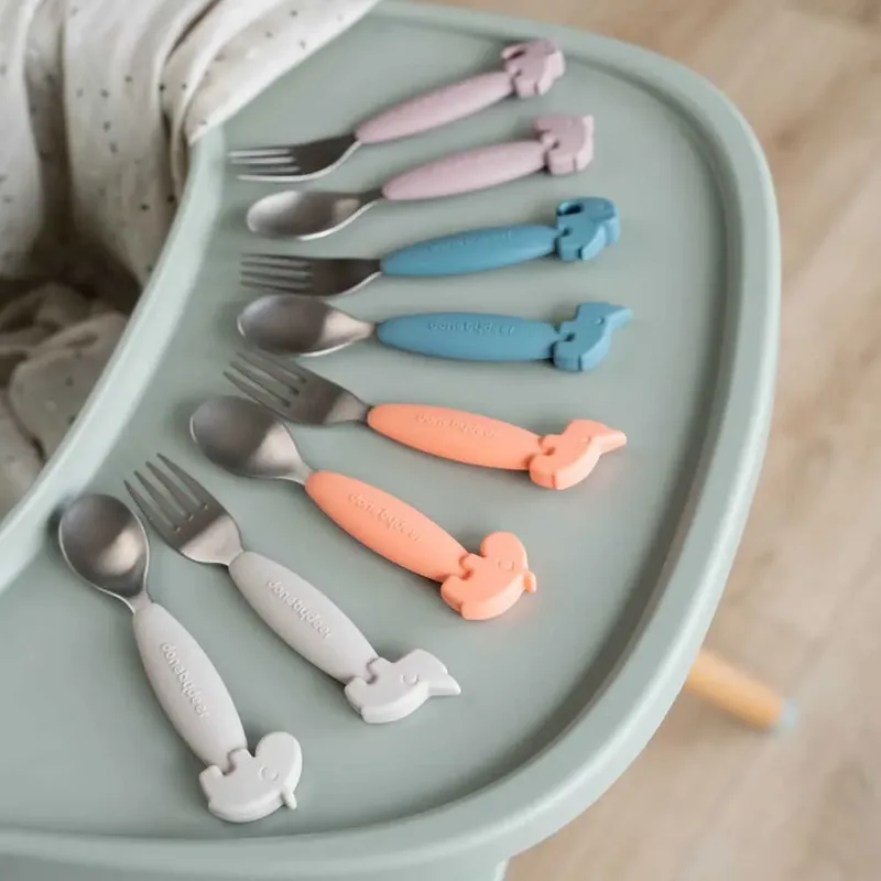 Friends Easy-grip And Fork Set Deer Sked från Done by Deer – produktbild 4 av 4