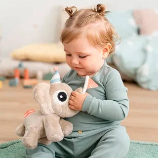 Knuffel - Cadeaubox - Knuffelmaatje - Elphee - Echt van Done by Deer – productfoto 4 van 6
