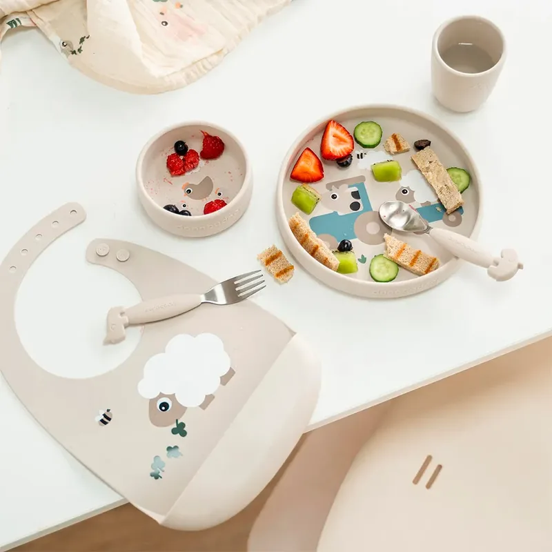 Service De Table Stick & Stay Tiny Farm de Done by Deer – photo produit 4 sur 5
