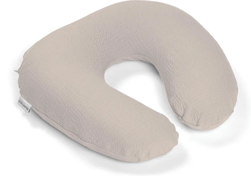 Softy - Klein Voedingskussen - Biologisch Katoen - 150cm van Doomoo in Tetra Jersey Sand – productfoto