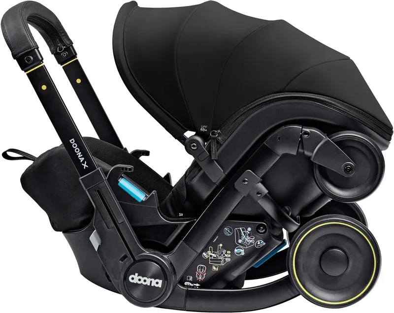 X Autostoeltje - Nitro Black fra Doona i Zwart – produktbillede