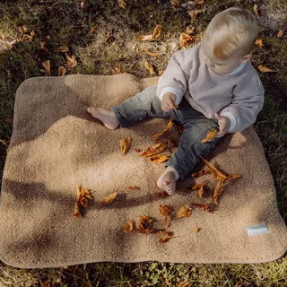 Babydecke Merinowolle-Teddy 75x95 cm by emma & noah in Brown, 95 × 75 mm – product photo 3 of 3