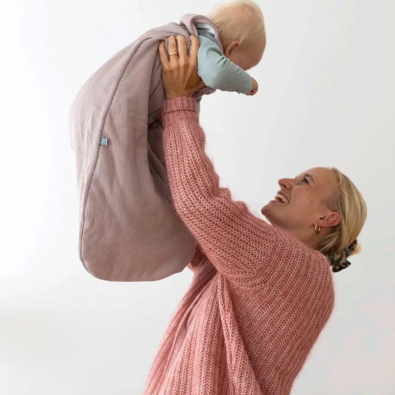 Ganzjahresschlafsack Essential 2.5 TOG de emma & noah en Rouge – photo produit