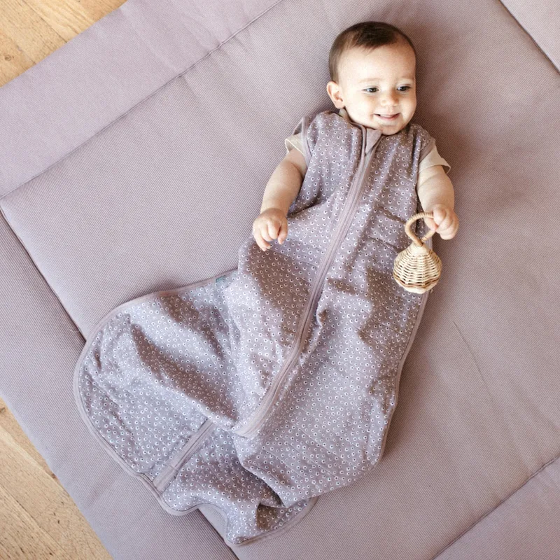 Krabbeldecke Mini Piqué 120x120 cm by emma & noah in Red, 120 × 120 mm – product photo