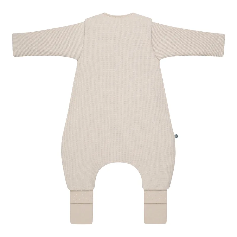 Winter-Sleepoverall Essential mit abnehmbaren Ärmeln und Umschlag-Füßchen 3.5 TOG de emma & noah en Beige – photo produit