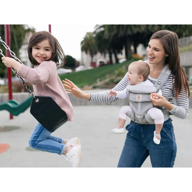 Babytrage Omni Classic Mesh de Ergobaby en Gris, 43 × 150 × 28 mm – photo produit