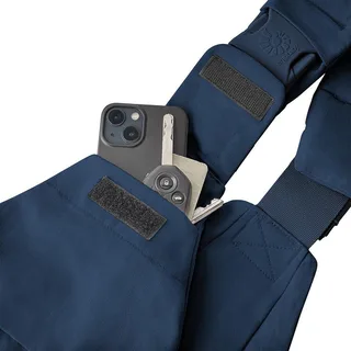 Upsie Sling Draagzak - Midnight Blue von Ergobaby in Blau – Produktfoto 4 von 4