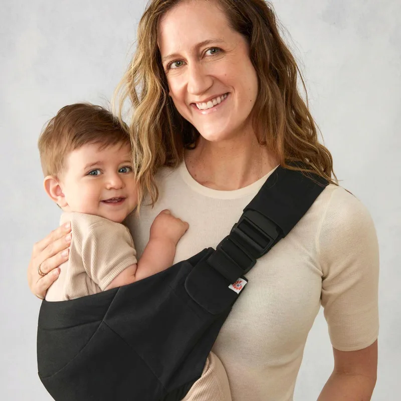 Upsie Sling Draagzak - Onyx Black by Ergobaby in Black – product photo 2 of 3