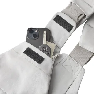 Upsie Sling Draagzak - Pearl Grey von Ergobaby in Grau – Produktfoto 2 von 4