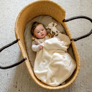 Kuscheldecke Schaf Baby Love 100 x 75 cm de Fehn en Beige, 100 × 75 mm – photo produit 3 sur 3