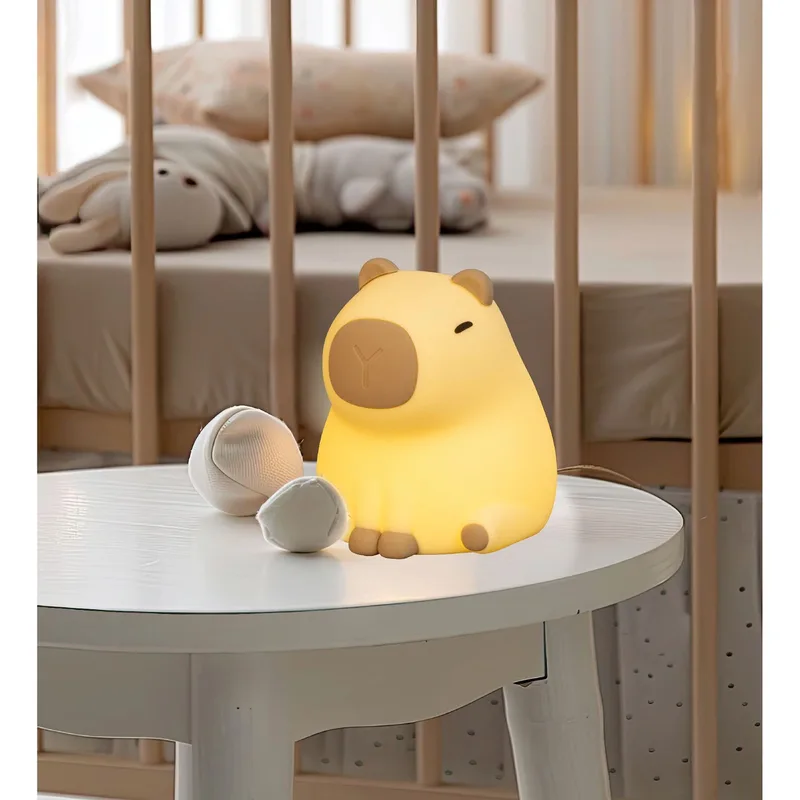 Nachtlicht Capybara Piggy från FH Lighting i Brun, 11 × 10 × 12 mm – produktbild 1 av 3