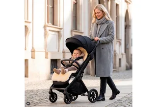 Babylammfell Lammfelleinlage 73x33,5 cm, Fillikid, für Kinderwagen, Babywannen, Buggies und Kindersitze by Fillikid in Beige – product photo 2 of 5