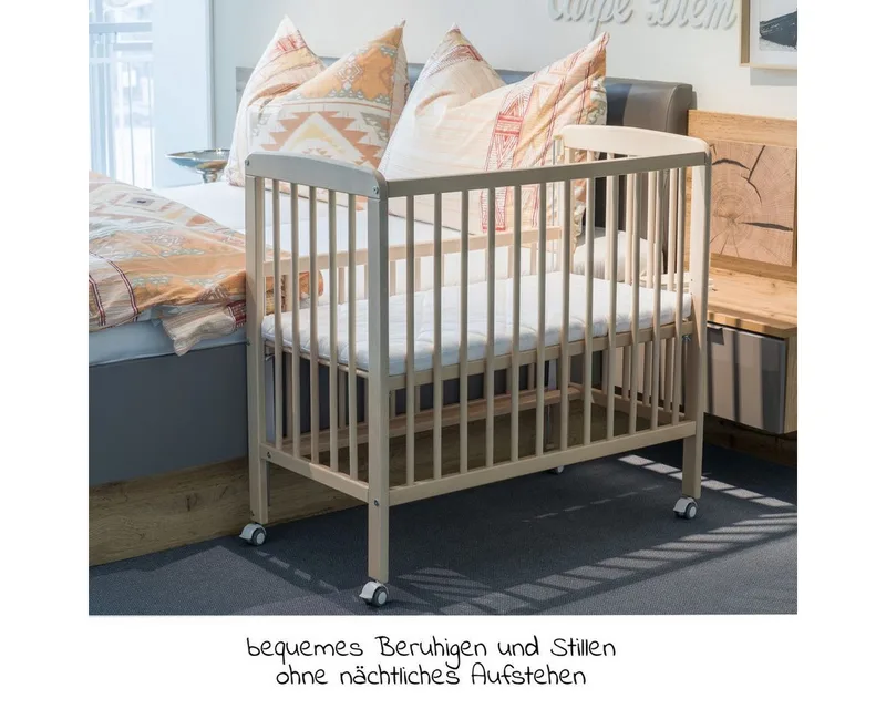 Beistellbett Nino - Natur, Stubenwagen Stubenbett auch für Boxspringbett verstellbar mit Rollen von Fillikid in Braun – Produktfoto 3 von 5