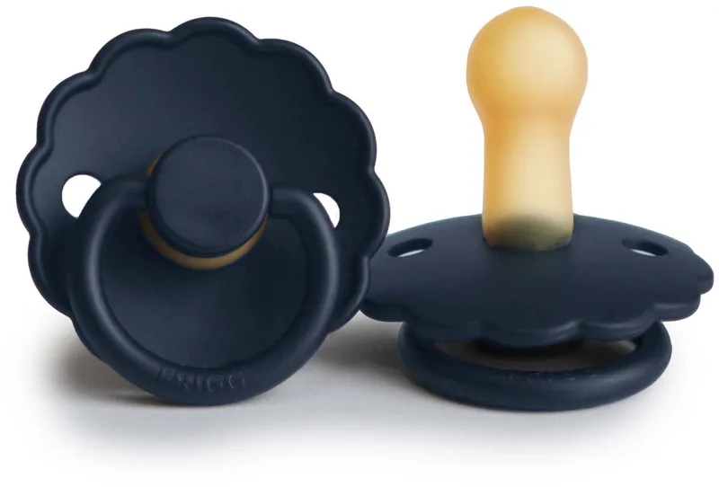 daisy - fopspeen latex - dark navy - t2 de Frigg en Denim blue – photo produit