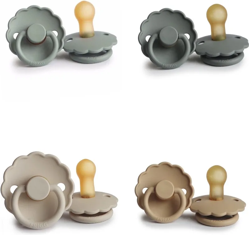 DAISY Fopspeen set 4 stuks 6-18 maand van Frigg in French Gray, Croissant, Sandstone en Sage – productfoto