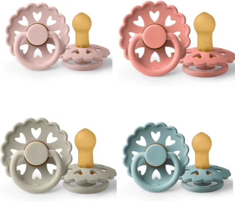 Fairytale Fopspeen set 4 stuks The Princes And Match Girl,Clumsy Hans en Ole Lukoie en 6-18 maand maat 2 van Frigg in The Pea, Little – productfoto