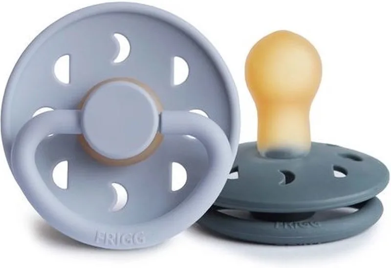 Fopspeen Moon Powder Blue/Slate T1 0-6mnd (2 stuks) by Frigg in Blue – product photo