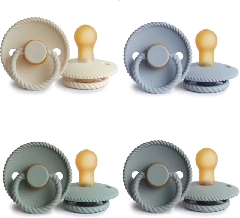 ROPE Fopspeen set 4 stuks 0-6 maand van Frigg in Crème, Sage, Powder Blue en French Gray – productfoto