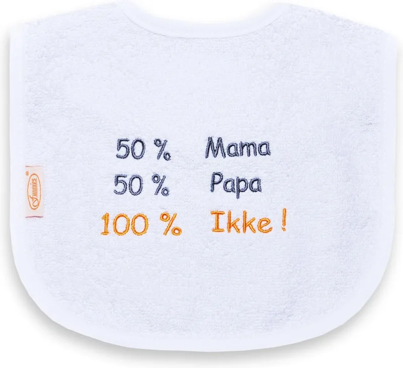 Slabbetje baby | funnies slab 50% mama, 50% papa = 100& ikke! | papa en mama | kliederschort | eten en drinken by Funnies in Wit met tekst – product photo
