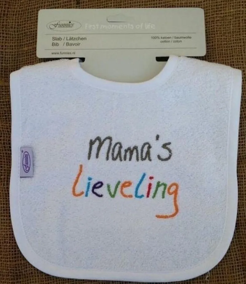 Witte slab met "Mama's lieveling" by Funnies in White – product photo