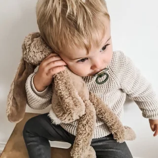 Konijn Richie Knuffel 28cm - Baby knuffel van Happy Horse in Bruin – productfoto 3 van 3