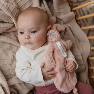 Konijn Richie Knuffeldoekje - Baby cadeau by Happy Horse in Oudroze – product photo 4 of 4