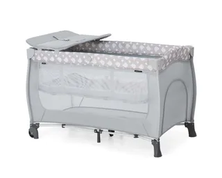 Baby-Reisebett Sleep'n Play Center - Teddy Grey, mit Wickelauflage, höhenverstellbar, Rollen & seitlichem Einstieg by Hauck in Grey – product photo 1 of 5
