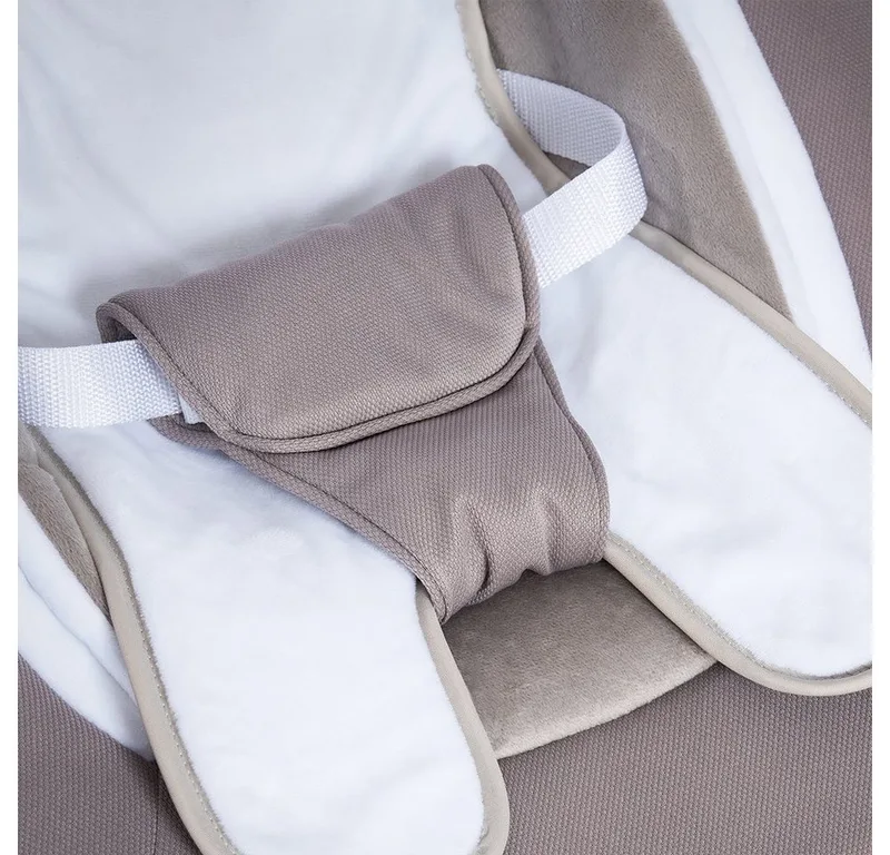 Hochstuhl Alpha Plus Walnut - Newborn Set Deluxe (Set, 4 St), Holz Babyhochstuhl ab Geburt inkl. Neugeborenenaufsatz & Sitzauflage by Hauck in Brown – product photo 5 of 5