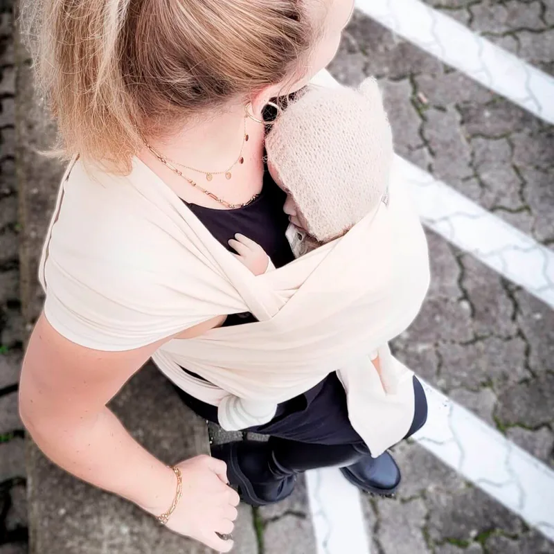 Tragetuch Elastisches Tragetuch, aus 100% Bio-Baumwolle von Hoppediz in Beige – Produktfoto 2 von 2