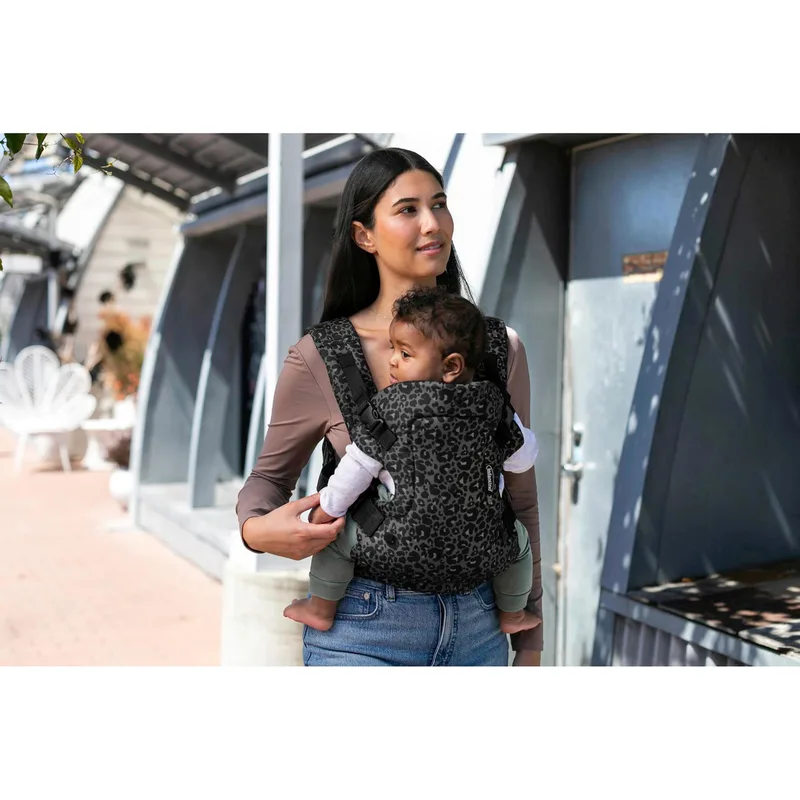 Babydrager Flip Advanced van Infantino in Grijs, Zwart, 35,3 × 1,2 × 51,9 mm – productfoto