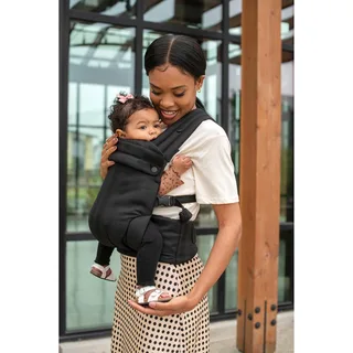 Babytrage Honey Blossom de Infantino en Noir, 38,1 × 1 × 53,3 mm – photo produit 1 sur 2