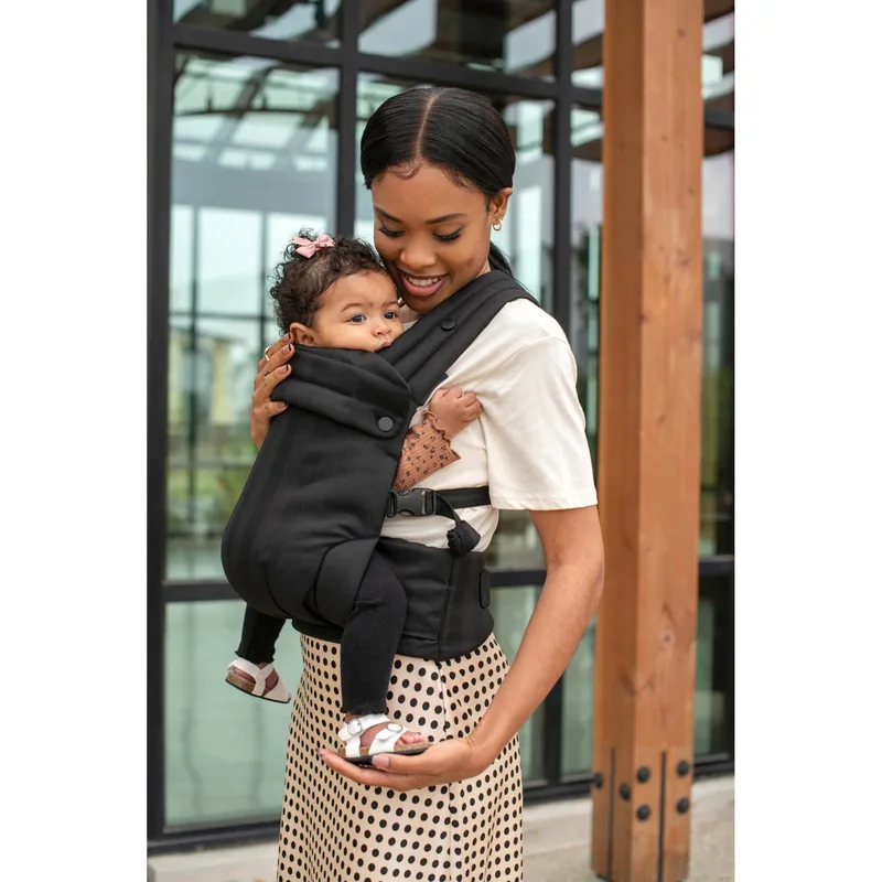Babytrage Honey Blossom de Infantino en Noir, 38,1 × 1 × 53,3 mm – photo produit 1 sur 2