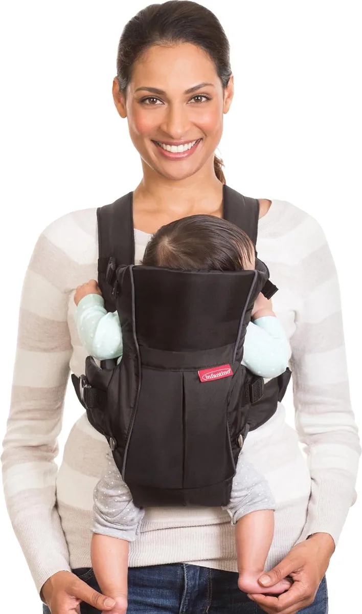 Swift Classic Draagzak - Ergonomische draagzak met extern opbergvak en 2 draagposities - Voor baby's en peuters van 2,5 tot 25 kg van Infantino in Zwart, Rood – productfoto
