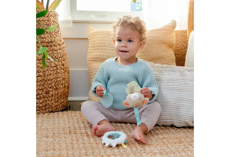 Kinderwagenkette Wonder & Wood Carrier Toybar, auch für die Babyschale geeignet by Ingenuity in Multicolour – product photo 5 of 5