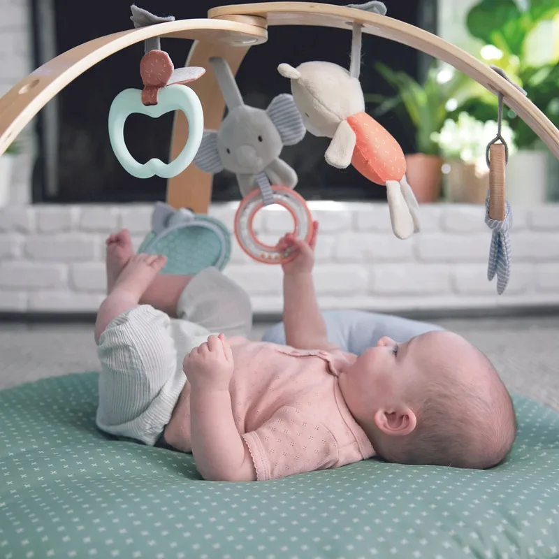 Baby activity gym loamy van Ingenuity in Meerkleurig, 83 × 83 × 48 mm – productfoto 3 van 3