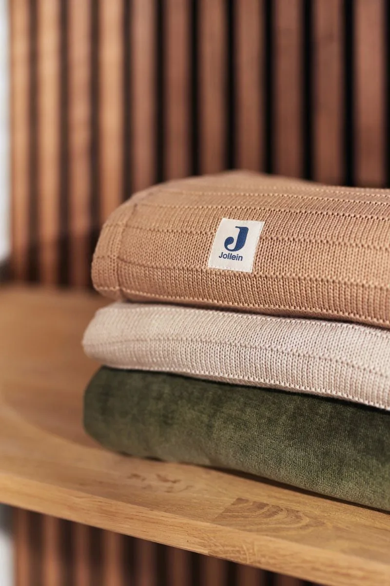 Baby Deken Ledikant 100x150cm Basic Knit - Biscuit von Jollein in Basic Knit Biscuit – Produktfoto 3 von 4