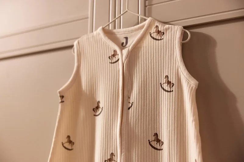 Baby Slaapzak Zomer Jersey Rib 110cm - Zomerslaapzak by Jollein in Nostalgic Ride – product photo 3 of 4