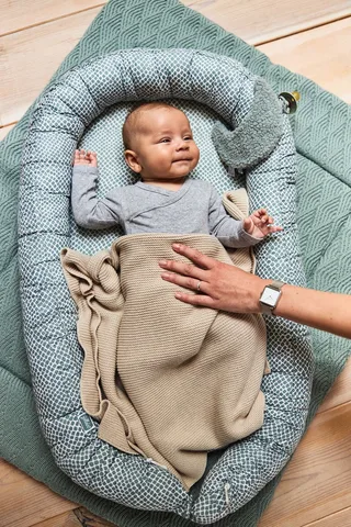 Deken Wieg 75x100cm van Jollein in Basic Knit Nougat – productfoto 4 van 4