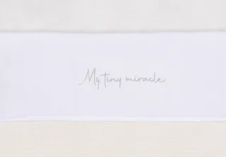 Laken Wieg Jollein 75x100 My Tiny Miracle Olive Green fra Jollein – produktbillede 1 af 3