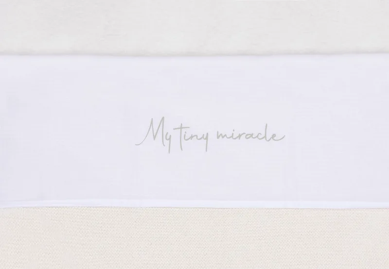 Laken Wieg Jollein 75x100 My Tiny Miracle Olive Green fra Jollein – produktbillede 1 af 3