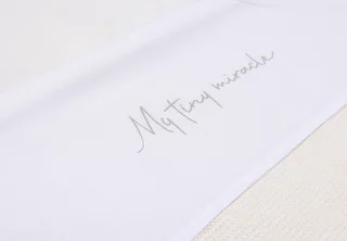 Laken Wieg Jollein 75x100 My Tiny Miracle Olive Green fra Jollein – produktbillede 3 af 3