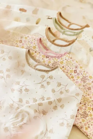 Slabber Jollein Met Mouw Waterproof Flower Fairies by Jollein – product photo 4 of 4