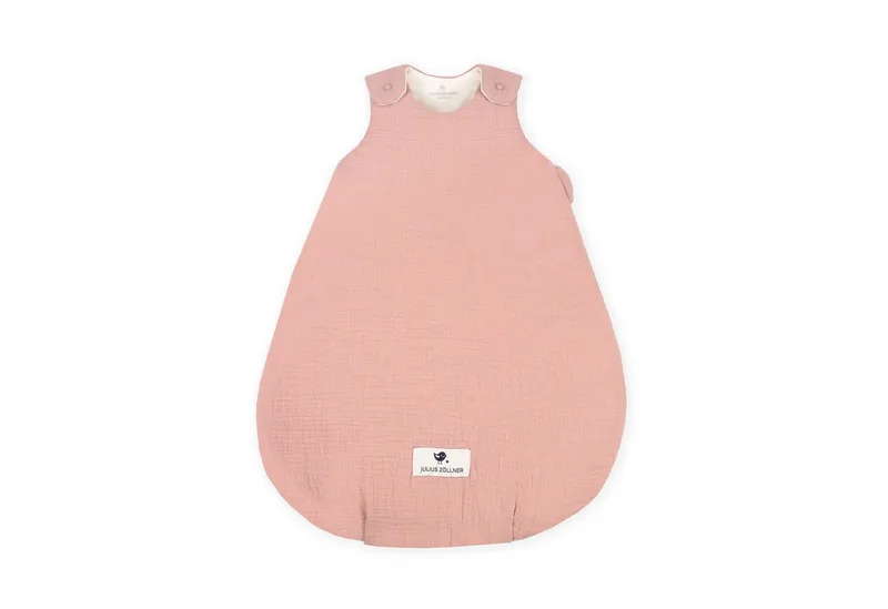 Babyschlafsack Musselin, umlaufender seitlicher Reißverschluss van Julius Zöllner in Roze – productfoto
