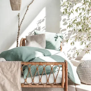 Muslin Bedlinnen - 100×135 + 40×60 cm van Julius Zöllner in Groen – productfoto 2 van 2