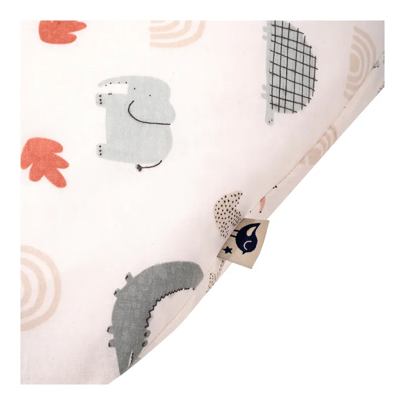 voedingskussen met knop, Organic Wild Friends van Julius Zöllner in Meerkleurig – productfoto 2 van 3