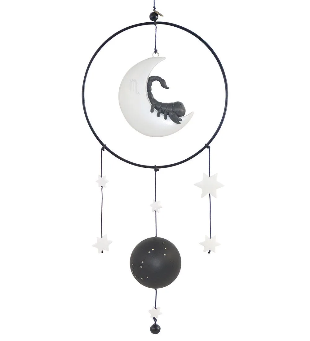 Baby Mobiel m. Sterrenbeeld - Schorpioen van Kids by Friis – productfoto