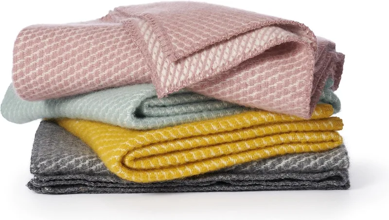 Ledikantdeken Eco Wol Velvet - 90x130 cm. från Klippan i Duck Egg Blue – produktbild