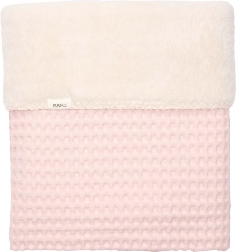 Amsterdam Wafel Wiegdeken - Maat 100 x 75 - Cotton Fleece - Candy by Koeka in Pink – product photo