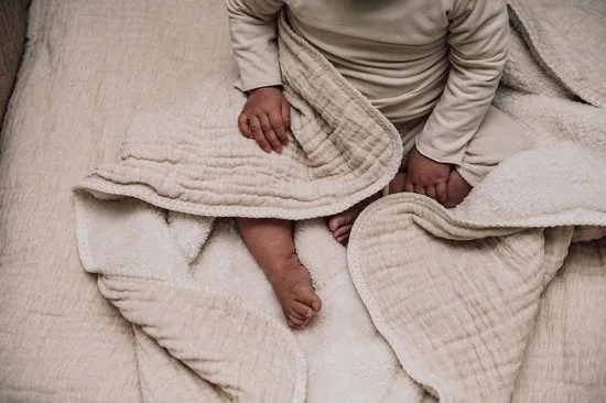 Rivoli Teddy Ledikantdeken – 100 x 150 cm – Warm White by Koeka in White – product photo 3 of 3