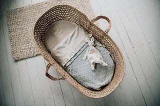 Set | Laken Wieg + Hoeslaken Wieg Ruffle Faro Warm White by Koeka – product photo 3 of 3